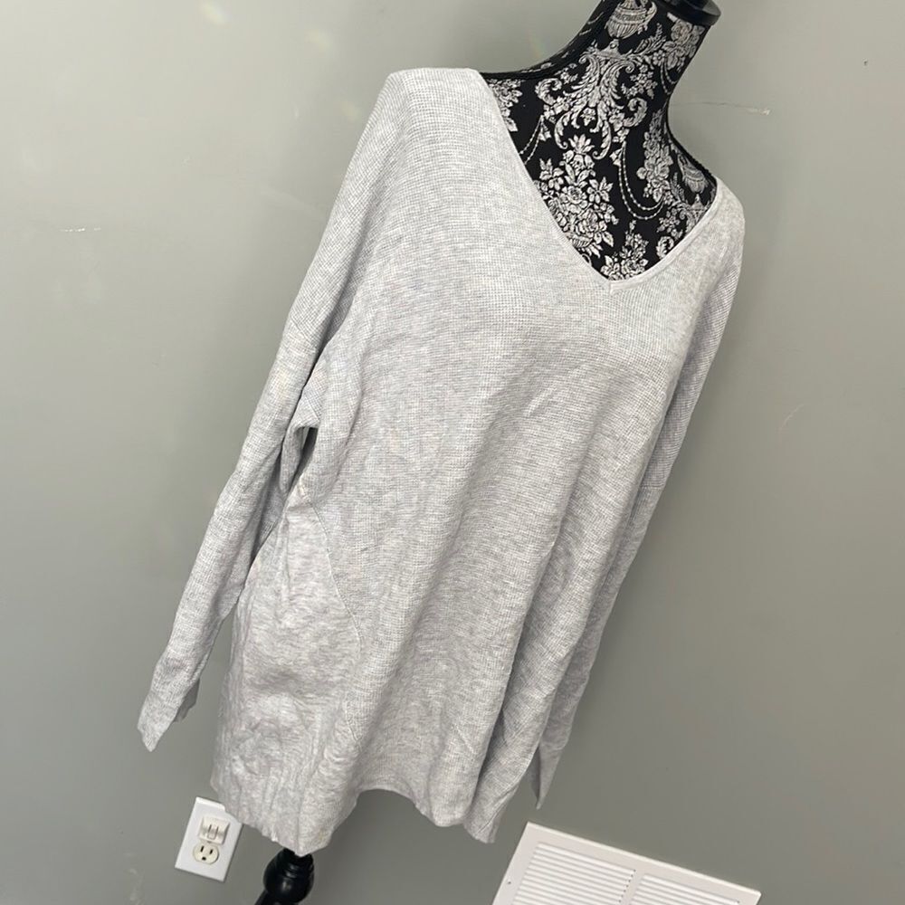 Jones New York Women’s Silver Grey Longsleeve Top